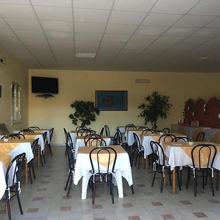 B&B Baia Dello Stretto Gallico Marina Bagian luar foto