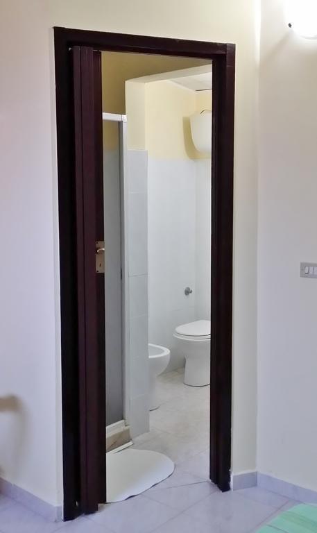 B&B Baia Dello Stretto Gallico Marina Ruang foto